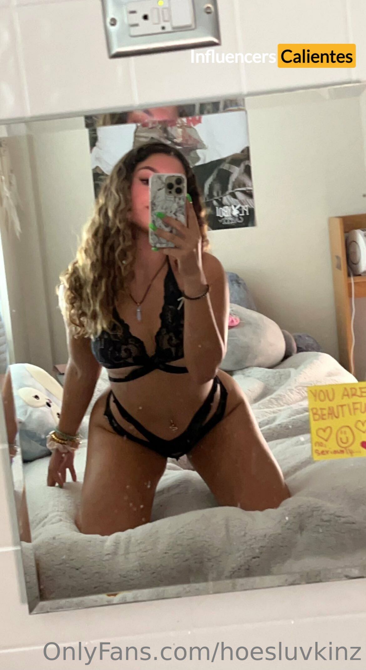 Hoesluvkinz Nudes Influencerscalientes.com (350)