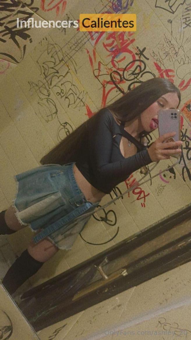 Ashley 20 Nudes Influencerscalientes.com (20)
