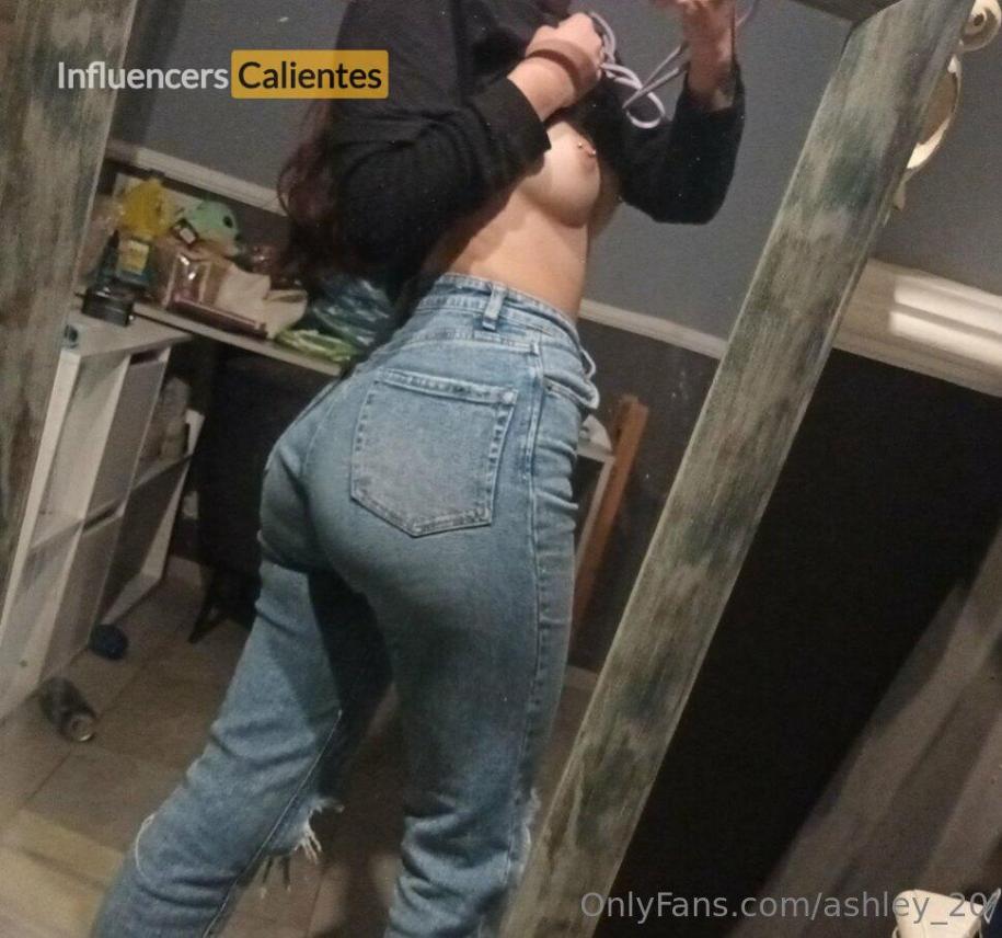 Ashley 20 Nudes Influencerscalientes.com (28)