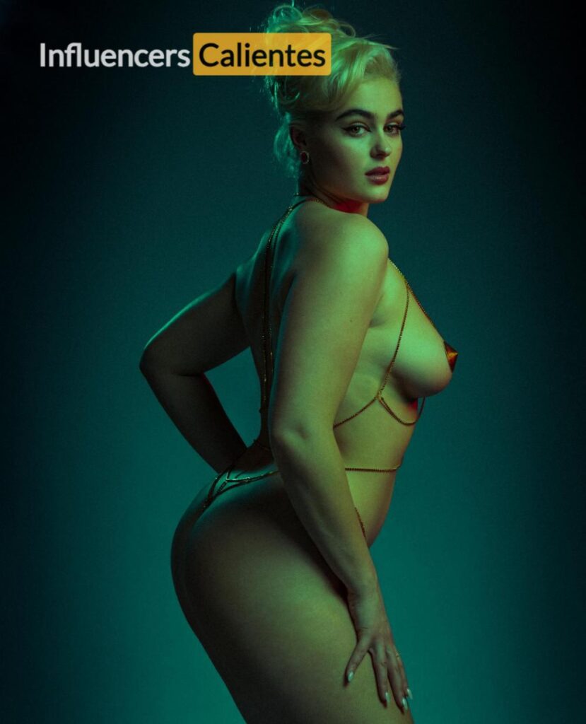 Stefania Ferrario Nudes Influencerscalientes.com (309)