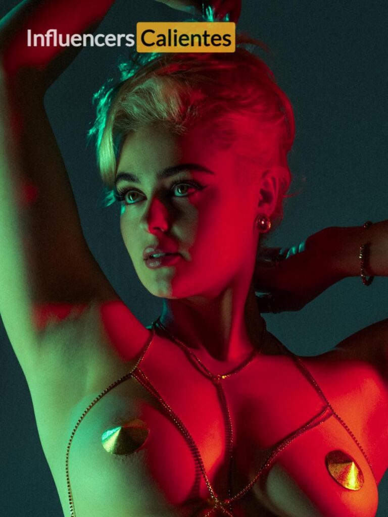 Stefania Ferrario Nudes Influencerscalientes.com (322)