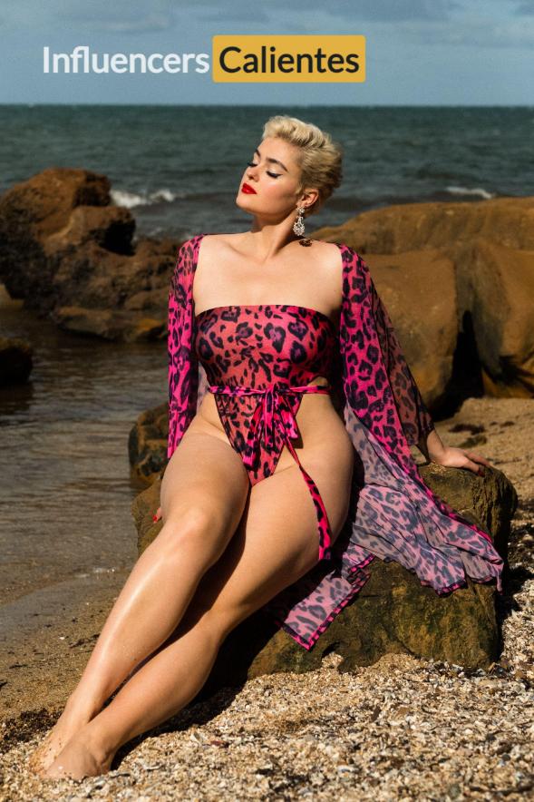 Stefania Ferrario Nudes Influencerscalientes.com (382)