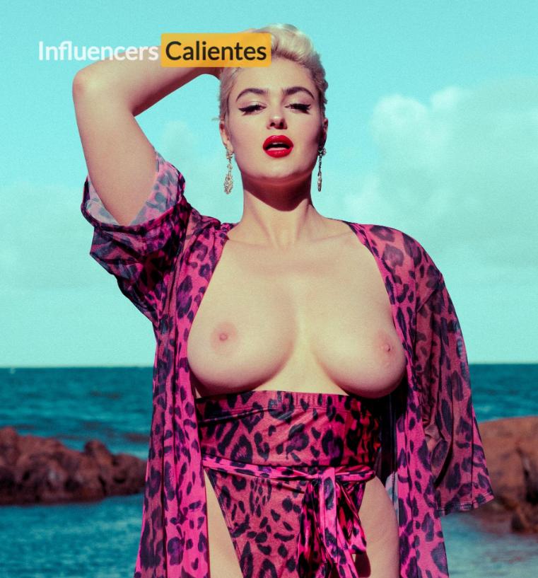 Stefania Ferrario Nudes Influencerscalientes.com (384)