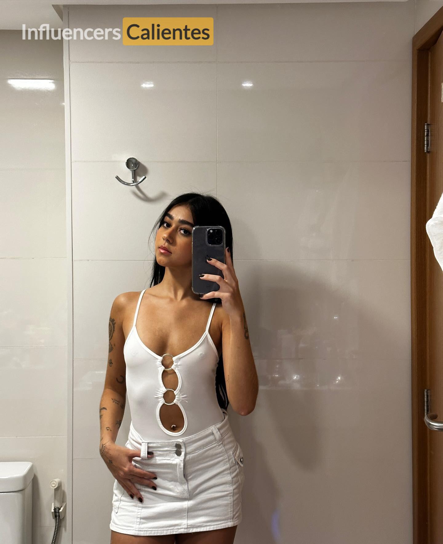 Beca Barreto Nudes Influencerscalientes.com (15)