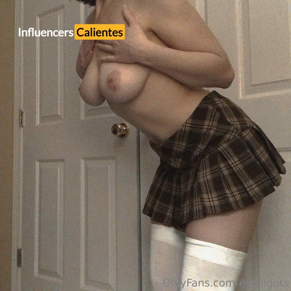 Ecchiguts Nudes Influencerscalientes.com (22)