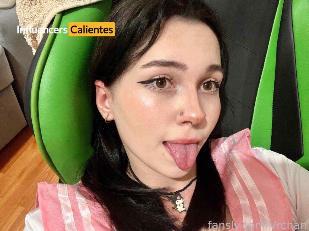 Vrchan Nudes Influencerscalientes.com (46)