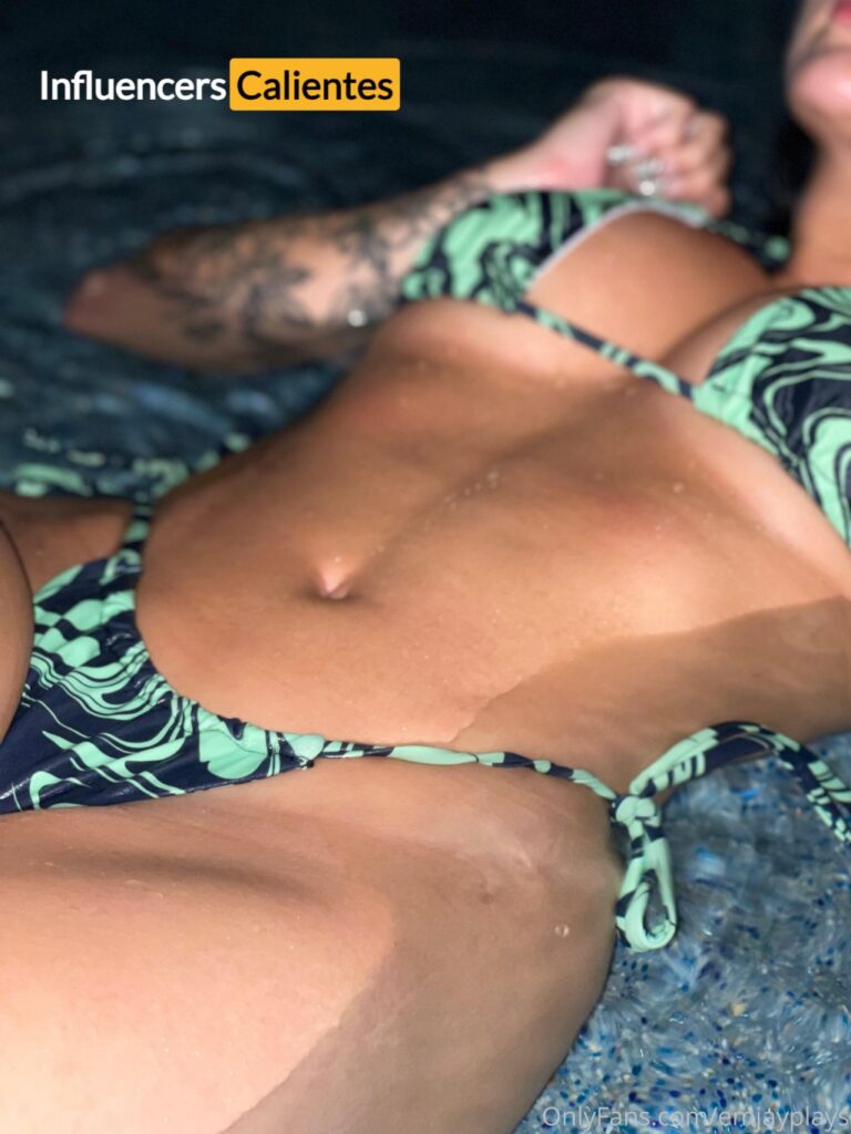 Emily Rinaudo Nudes Influencerscalientes.com (125)