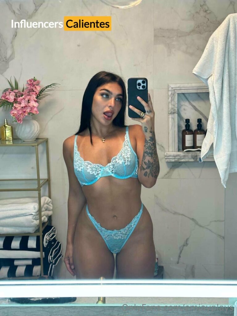 Emily Rinaudo Nudes Influencerscalientes.com (154)