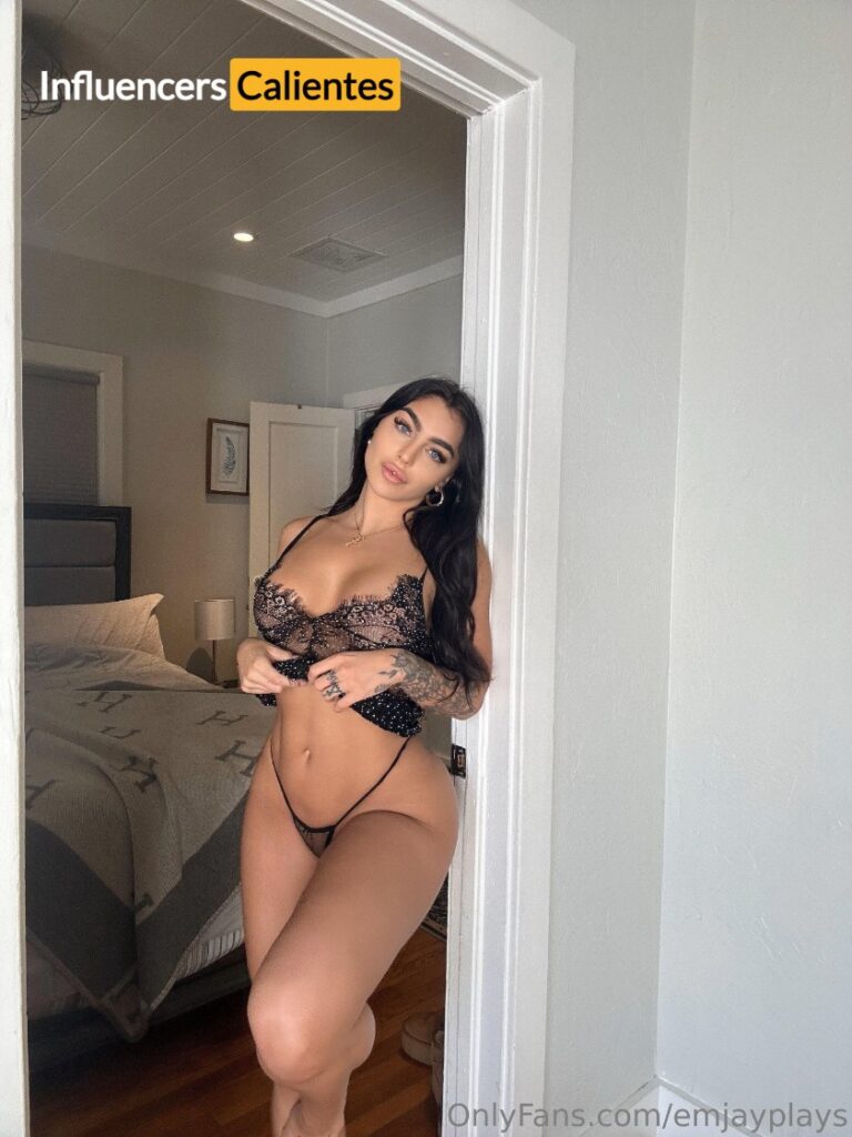 Emily Rinaudo Nudes Influencerscalientes.com (227)