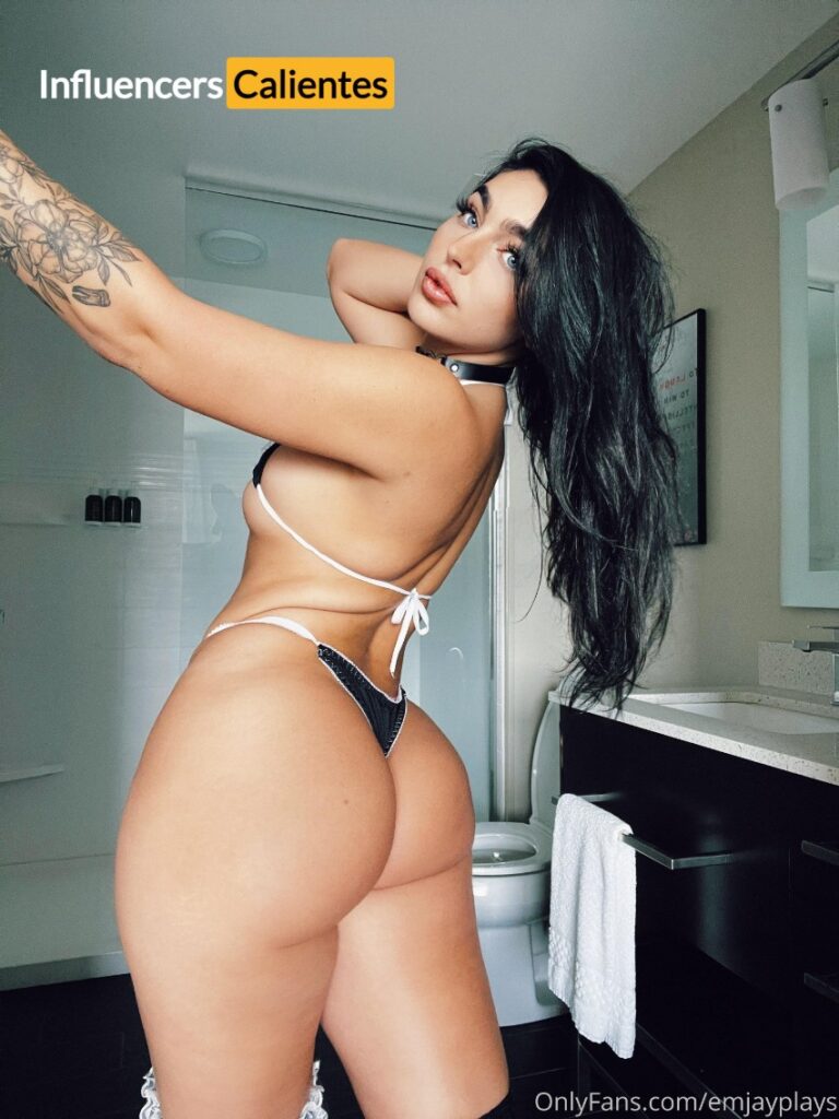 Emily Rinaudo Nudes Influencerscalientes.com (9)